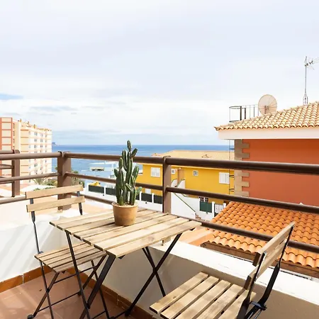 Home2book Enchanting Seaviews Duplex, Pool&terrace 아파트